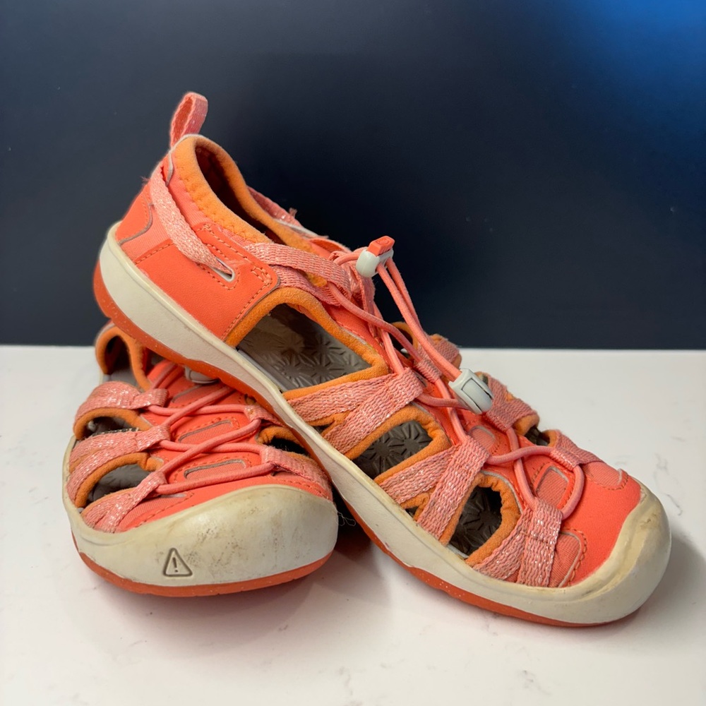 Keen Moxie Sandals
